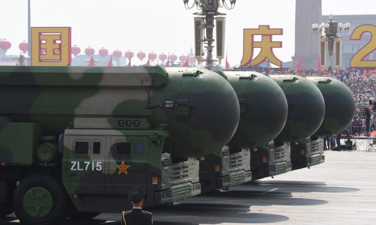Usa, l’allarme del Comando Strategico: “La Cina sta sviluppando il suo programma nucleare molto più rapidamente di Washington”