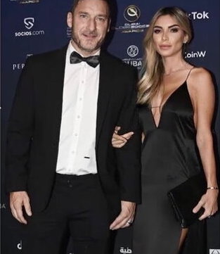 Prima uscita ufficiale di Francesco Totti con la nuova “fiamma” Noemi Bocchi