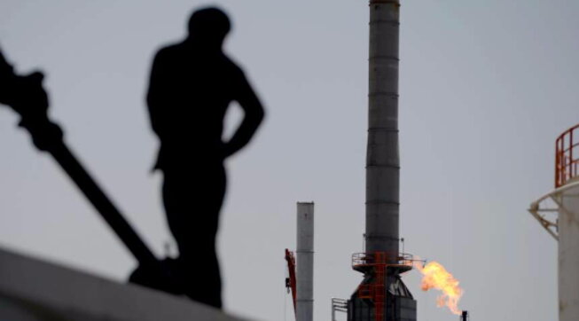 Secondo il Wall Street Journal la Russia aggira le sanzioni sul petrolio grazie alla raffineria di Priolo in Sicilia