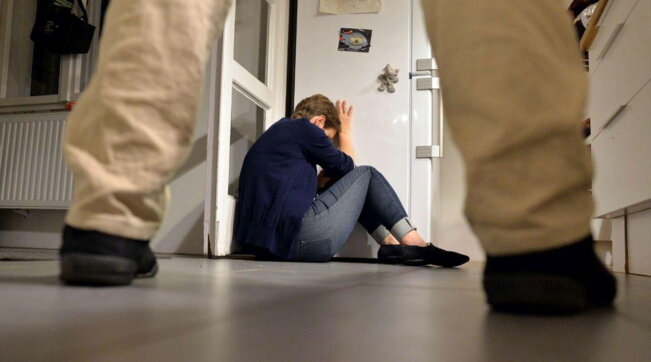 Gorlago (Bergamo), violenza sessuale nei confronti di una ragazzina di 15 anni: è questa l’accusa rivolta a un 61enne