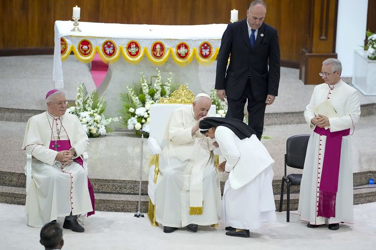 Papa Francesco in Bahrein: “Cerchiamo di essere custodi  e costruttori di unità”