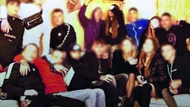 Roma, stupro a Primavalle, la vittima confessa: “Volevo farmi del male, è tutta colpa mia”