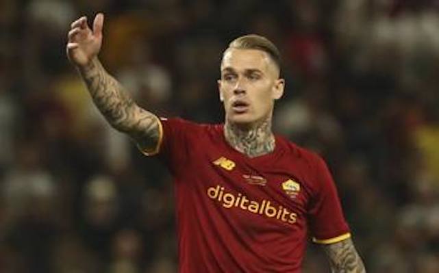 Calcio, il giallorosso Rick Karsdorp non si presenta agli allenamenti a Trigoria