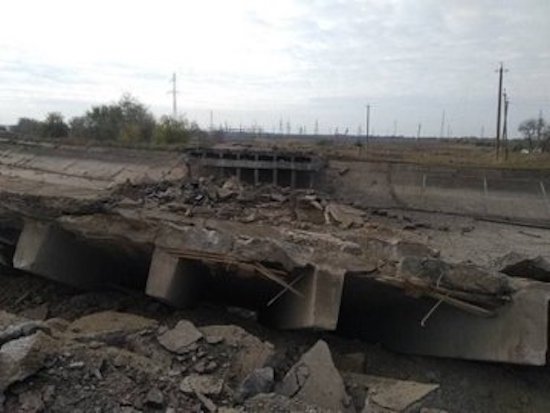 Guerra in Ucraina, i russi hanno fatto saltare cinque ponti a Kherson