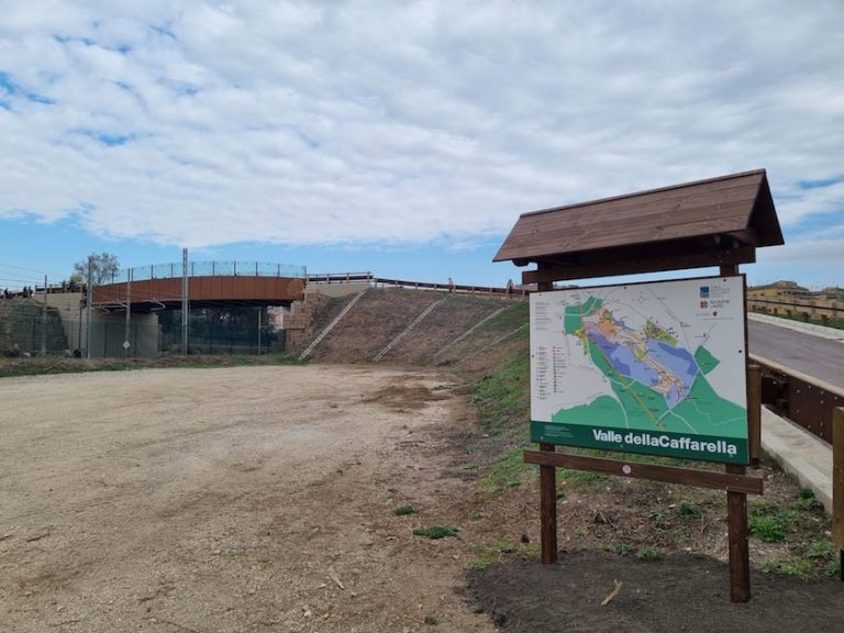 Roma, inaugurato il ponte ciclopedonale nel Parco della Caffarella