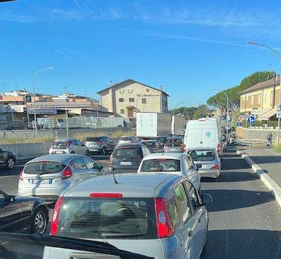 Roma, cantiere sulla via Tiburtina manda il traffico in tilt per ore