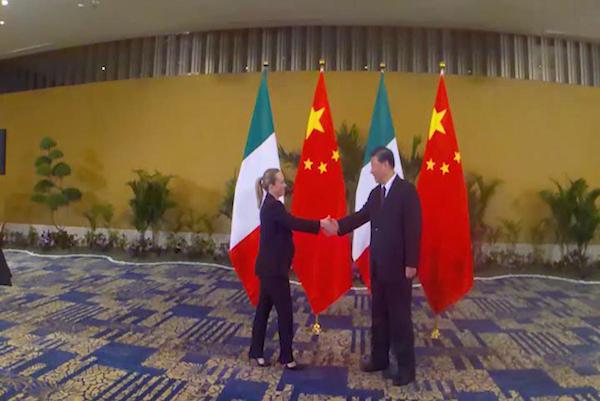 G20 a Bali, faccia a faccia tra Xi Jinping la Meloni: “Ha espresso l’interesse del governo a promuovere gli interessi economici reciproci”
