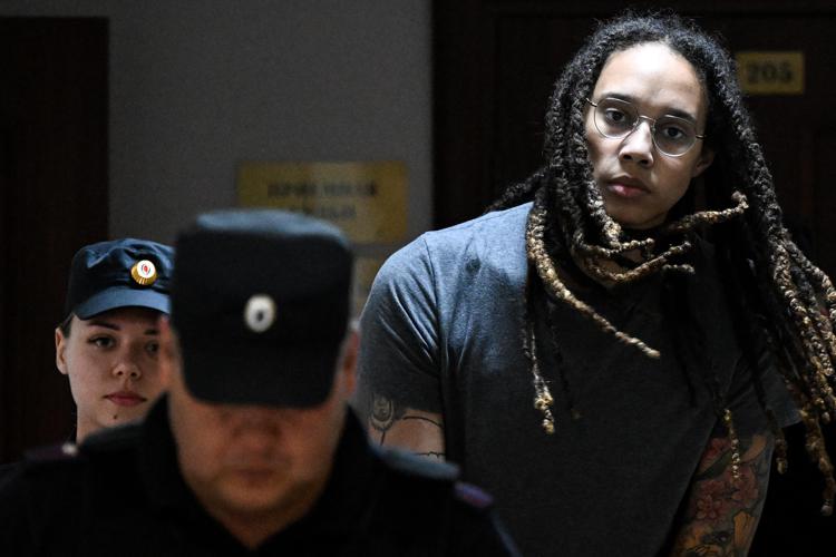 “Gli Stati Uniti hanno avanzato una proposta significativa” per un accordo per liberare la star del basket Brittney Griner e l’ex marine Paul Whelan detenuti in Russia