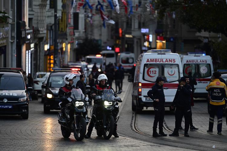 Istanbul: per l’attentato kamikaze arrestate 22 persone. Il governo punta il dito contro il Pkk