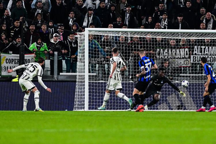 Calcio: La Juventus batte l’Inter 2-0 nel posticipo serale della 13esima giornata della Serie A