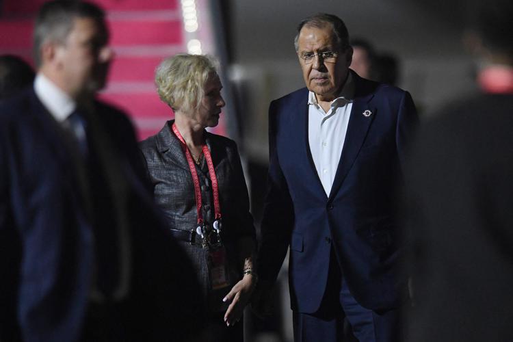 Bali, giallo sul ministro Lavrov: sarebbe stato ricoverato per problemi di cuore. Mosca smentisce