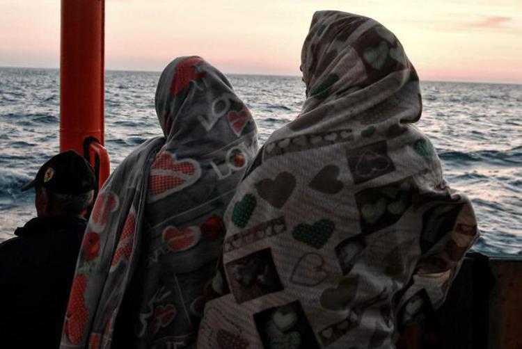 Mar Egeo, naufragio di una barca con 68 migranti
