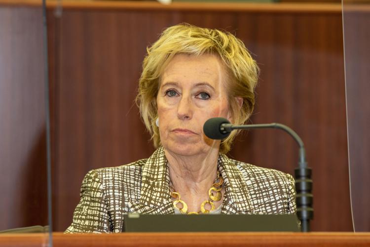 Milano, Letizia Moratti si è dimessa dalla giunta della Regione Lombardia: “Venuta meno la fiducia con Fontana”