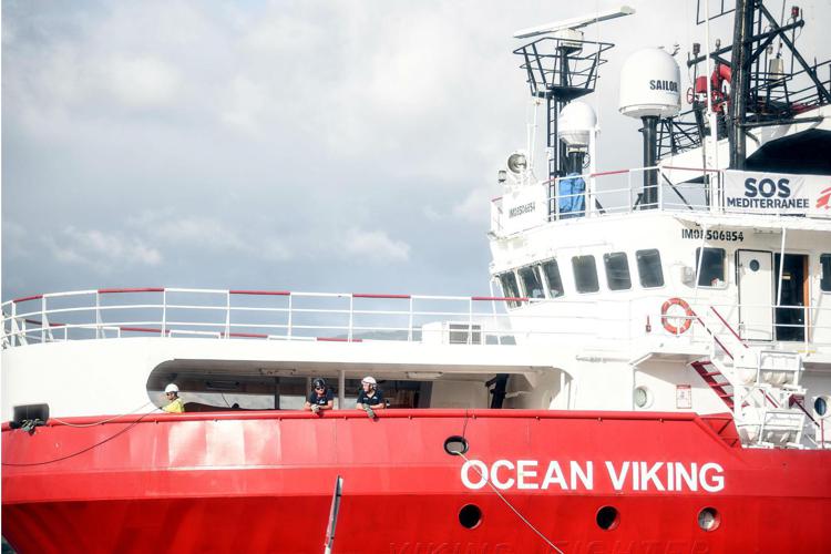 Migranti, duro attacco della Francia all’Italia: “Inaccettabile il suo comportamento sulla Ocean Viking
