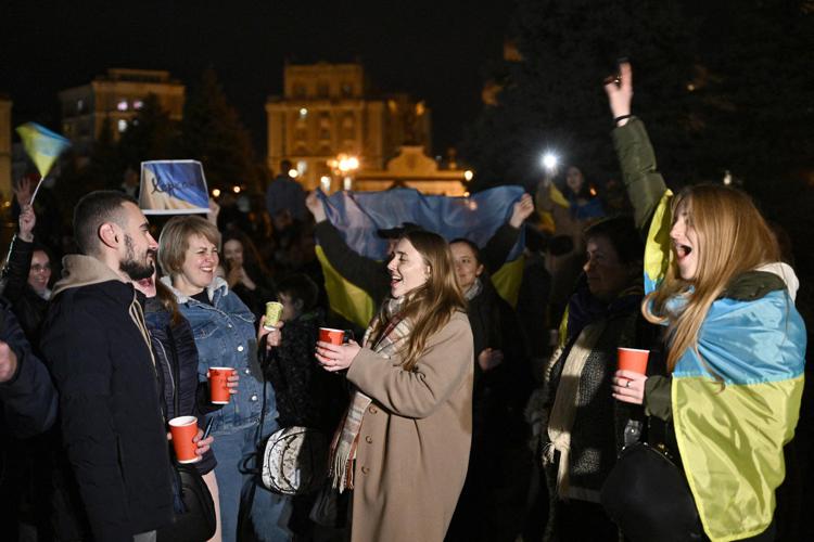 Guerra in Ucraina, la gioia del premier Zelensky: “Kherson è nostra”