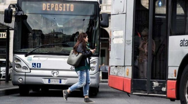 Roma, domani sciopero dei trasporti di 4 ore e manifestazione della Cgil contro la legge di bilancio