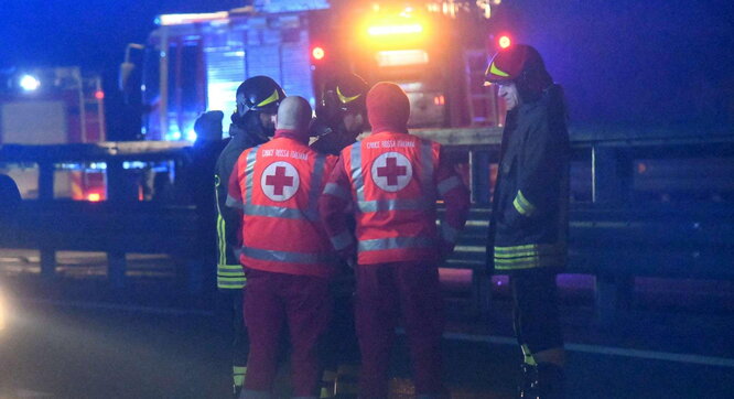 Anzio (Roma), morti due ventenni in un drammatico incidente stradale