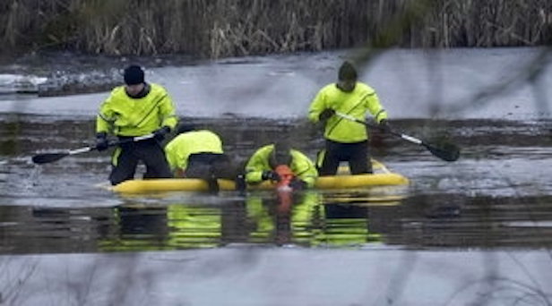 Tragedia in Inghilterra: tre bimbi morti e un quarto in condizioni gravissime per essere caduti in un lago ghiacciato