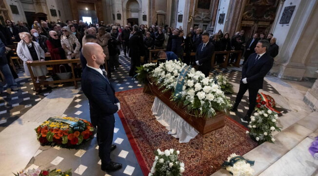Roma, si sono svolti i funerali di Lando Buzanca alla Chiesa degli Artisti
