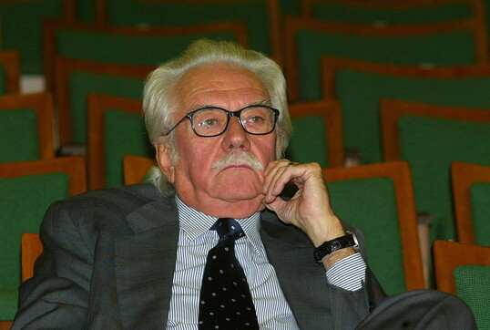 Roma, si è spento Alberto Asor Rosa: era uno dei più noti e militanti studiosi della letteratura italiana