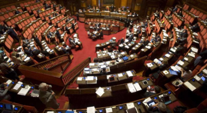 Montecitorio, slitta ancora l’esame della Manovra dopo la fumata nera della conferenza dei capigruppo