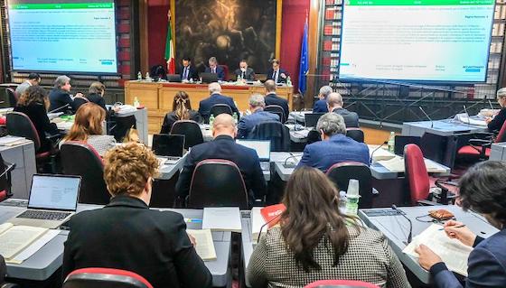Manovra giovedì in Aula alla Camera: venerdì il voto di fiducia. Non c’è scudo per i reati tributari