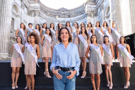 Il titolo di Miss Italia 2022 sarà assegnato il 21 dicembre a Roma, nel corso di una serata che si svolgerà nel Centro Congressi Multimediale del Crowne Plaza