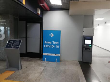 Aeroporto di Fiumicino: test Covid su 49 passeggeri cinesi 5 sono positivi