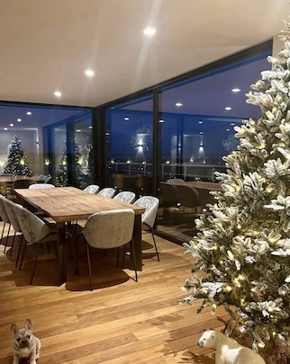 Roma, tutto pronto per il primo Natale insieme di Totti e Noemi a Vigna Clara