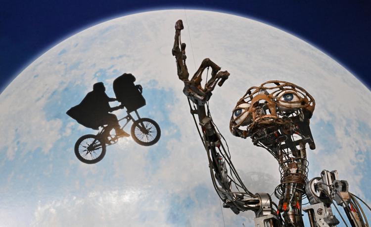 Cinema, venduto all’asta il modello meccanico di E.T per 2,6 milioni di dollari