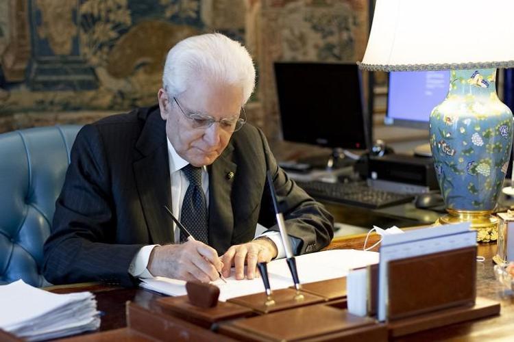 Quirinale, il presidente Mattarella prepara il suo ottavo discorso di fine anno: “Uniti per guardare il futuro”