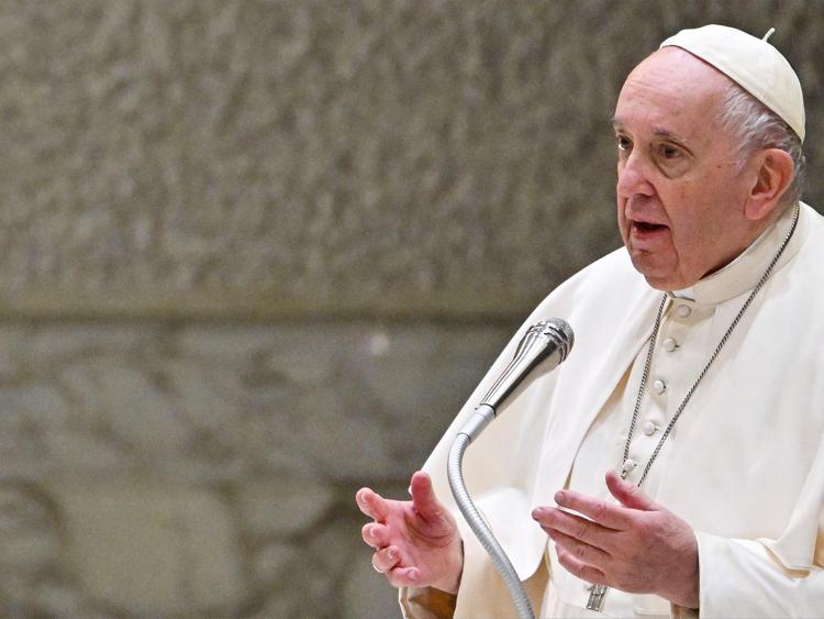 Vaticano, il monito di Papa Francesco: “Ritornare all’essenziale della propria vita”