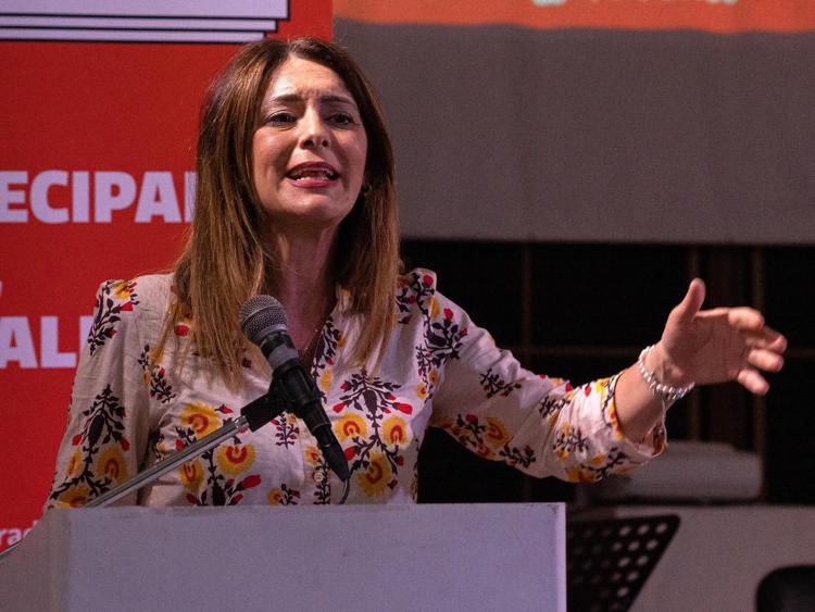 Iran, per Pina Picerno (Vicepresidente del Parlamento europeo): “Il regime ha le ore contate”