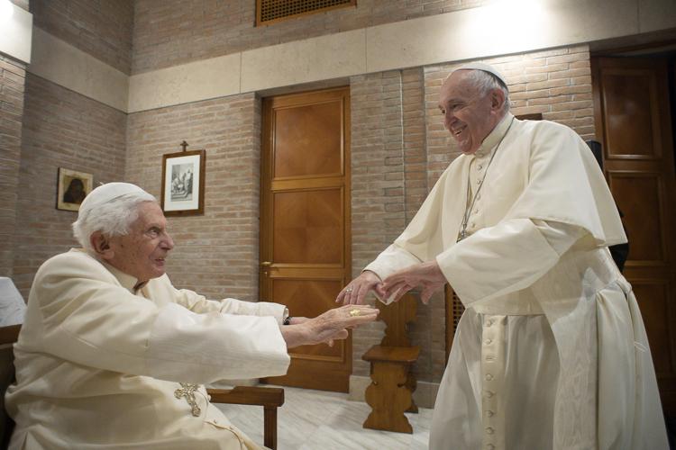 Vaticano, il Papa emerito Benedetto XVI è molto malato