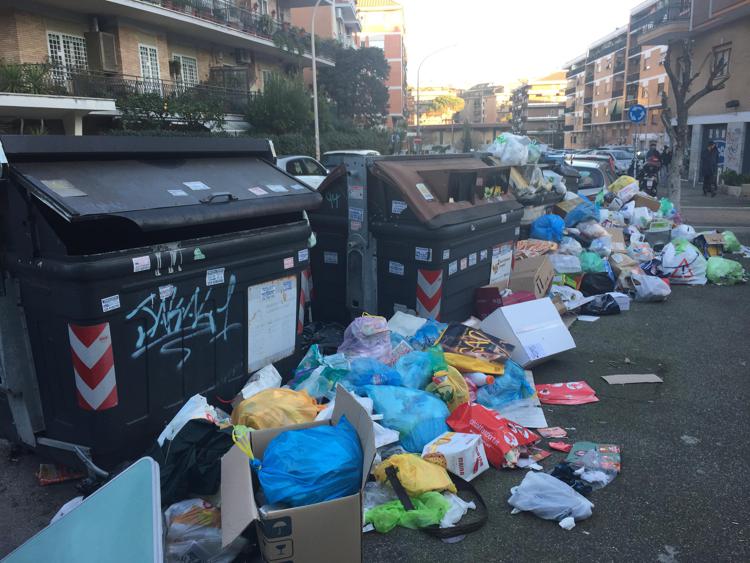 A Roma è sos rifiuti durante le festività natalizie: L’Ama potenzia il servizio