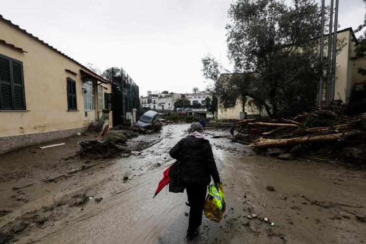 Ischia: le abbondanti piogge potrebbero provocare nuove frane nella zona di Casamicciola