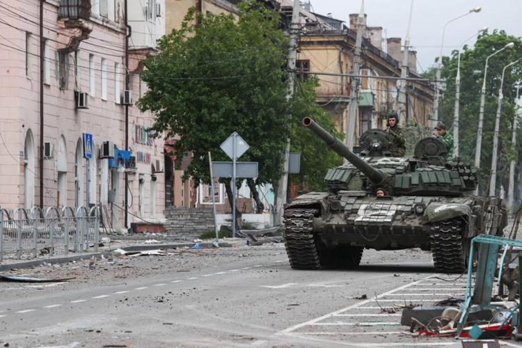 Guerra in Ucraina, secondo l’intelligence britannica Mosca vuole accerchiare la città di Bakhmut