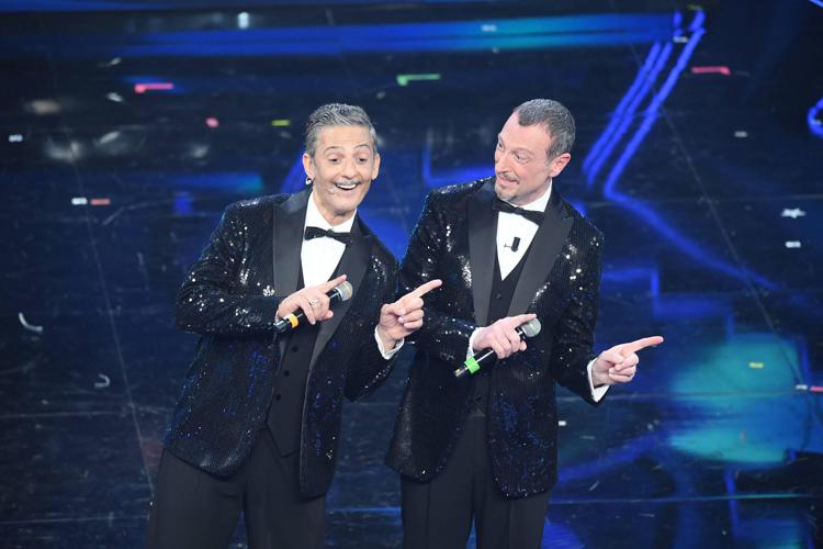 Sanremo, Fiorello e Amadeus “duettano” su indizi delle co-conduttrici del Festival