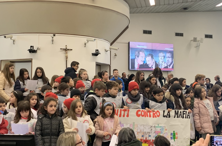 Palermo, all’aula bunker il no alle mafie dei bambini delle Madonie