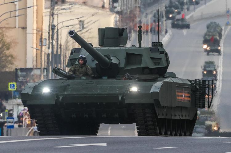 Guerra in Ucraina, la Russia invierà sul fronte i nuovi carri armati T-14