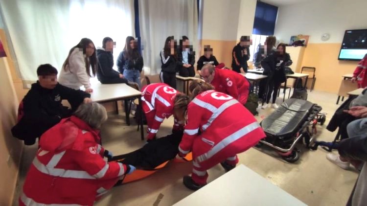 Santa Marinella: Croce Rossa, prosegue con successo il corso di primo soccorso nelle scuole