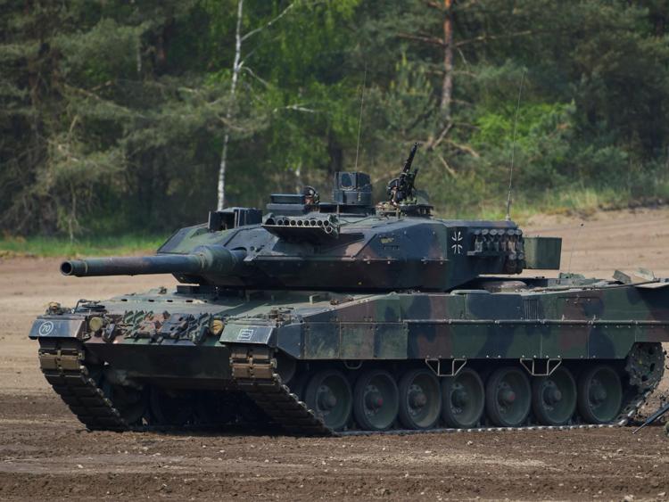 Dodici Paesi forniranno all’Ucraina un centinaio di carri armati Leopard 2