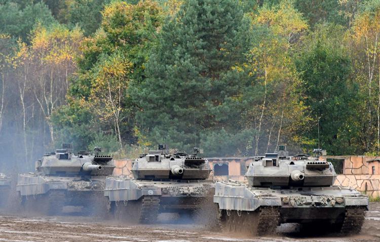Guerra in Ucraina, l’Occidenti invierà 321 carri pesanti Leopard 2 e Abrams