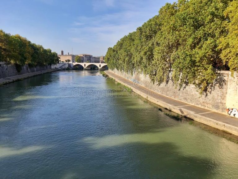 Roma, trovato il cadavere di una ragazza sulla banchina del lungotevere dei Sangallo