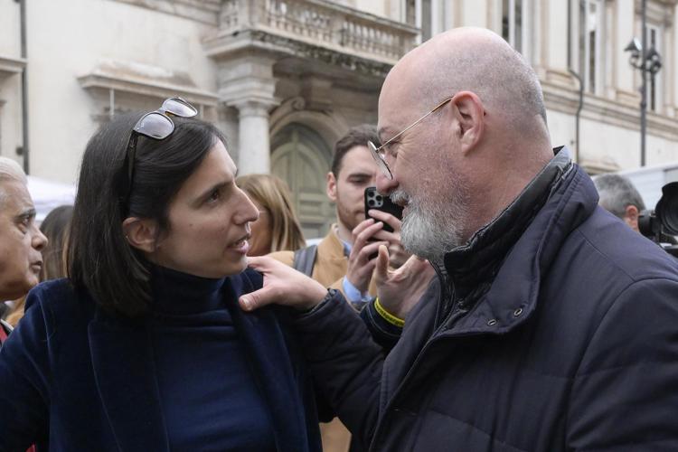 Pd, per Elly Schlein primarie online. Bonaccini: “Preferisco occuparmi di altro”