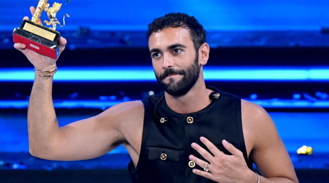 Sanremo: nessuna sorpresa per il super favorito Marco Mengoni che trionfa con “Due vite”