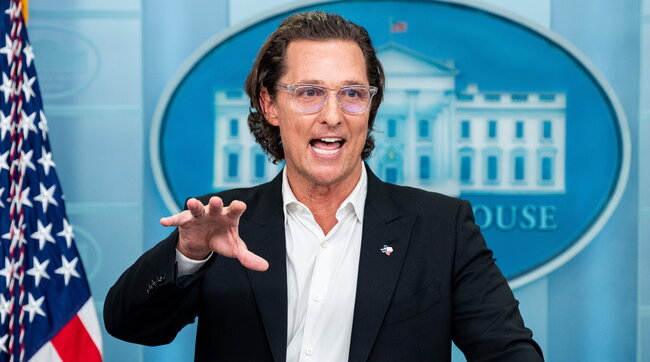 Usa, l’attore premio Oscar Matthew McConaughey si starebbe preparando alla corsa per la Casa Bianca nel 2028.