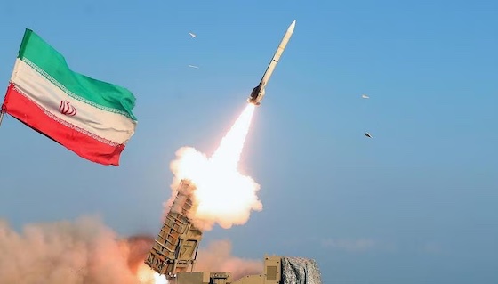 Iran ha sviluppato un missile da crociera a lungo raggio in grado di colpire le portaerei Usa nel Golfo Persico