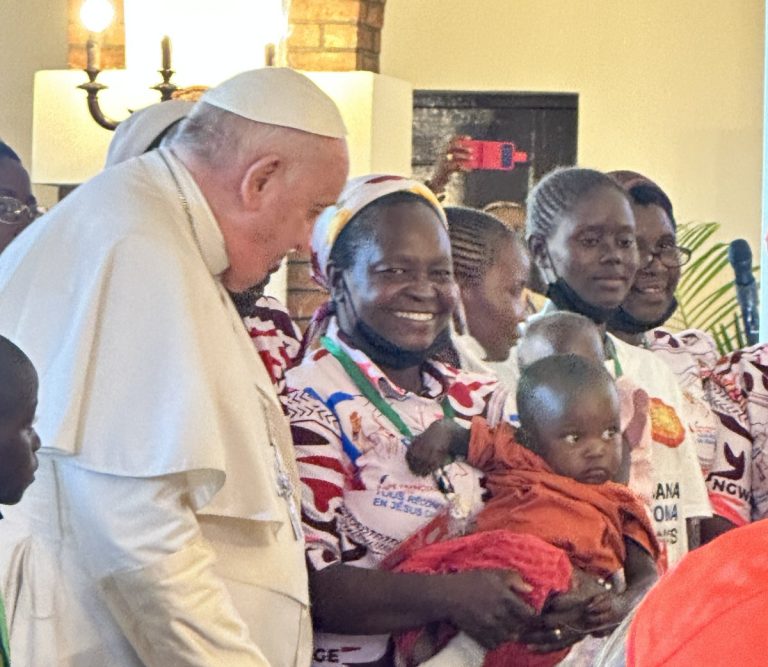 Papa Francesco alle vittime del Congo orientale: “Vi porto la carezza di Dio, mie le vostre lacrime”