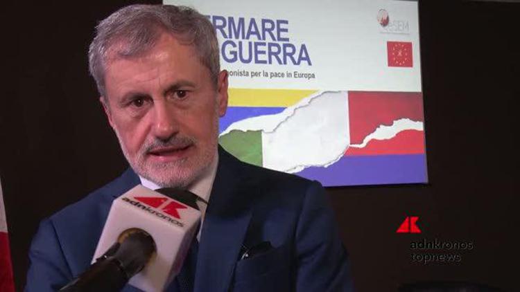 Guerra in Ucraina, parla l’ex sindaco Alemanno “Oggi marcia della pace dai Fori Imperiali al Campidoglio”